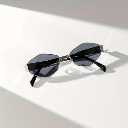 Chic Silvery Geometric Cat Eye Fashion Glasses for Women - Elegant Metal Frame, Anti-Reflective Lens, Perfect for Golf & Vacation